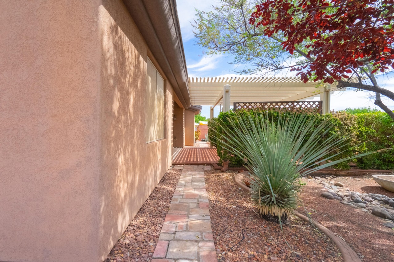 3404 E Sweetwater Springs DR Washington, UT 84780 home for sale, MLS#25-265341 - Erika Rogers Photo 41