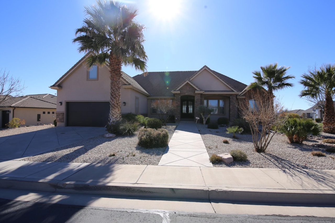 1684 E 290  S St George, UT 84790 home for sale, MLS#25-258286 - Erika Rogers Photo 2
