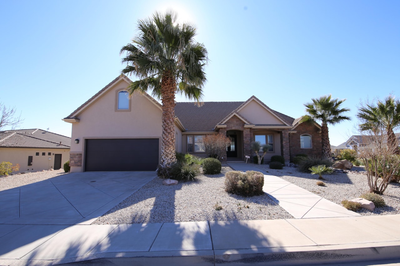 1684 E 290  S St George, UT 84790 home for sale, MLS#25-258286 - Erika Rogers Photo 3