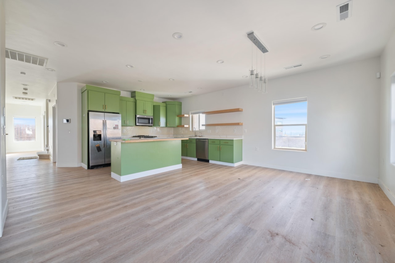 865 N Redwood ST Hildale, UT 84784 home for sale, MLS#25-267004 - Erika Rogers Photo 11