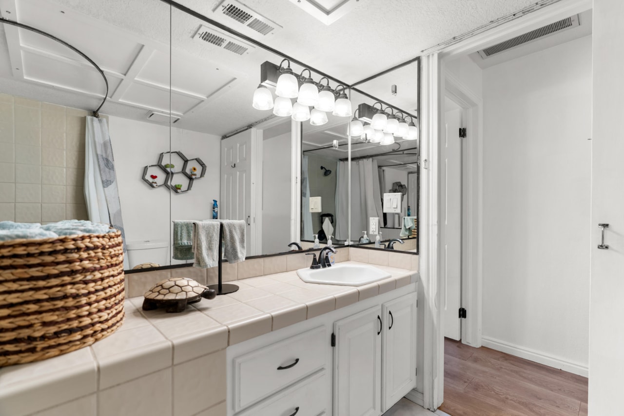 1845 W Canyon View DR #1412 St George, UT 84770 condo for sale, MLS#25-266381 - Erika Rogers Photo 11