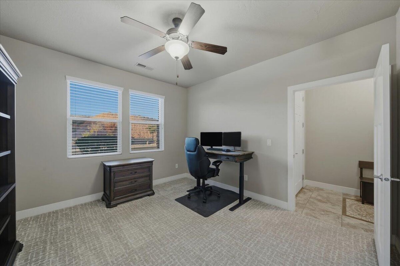 970 N Catalpa DR Washington, UT 84780 home for sale, MLS#25-267059 - Erika Rogers Photo 17