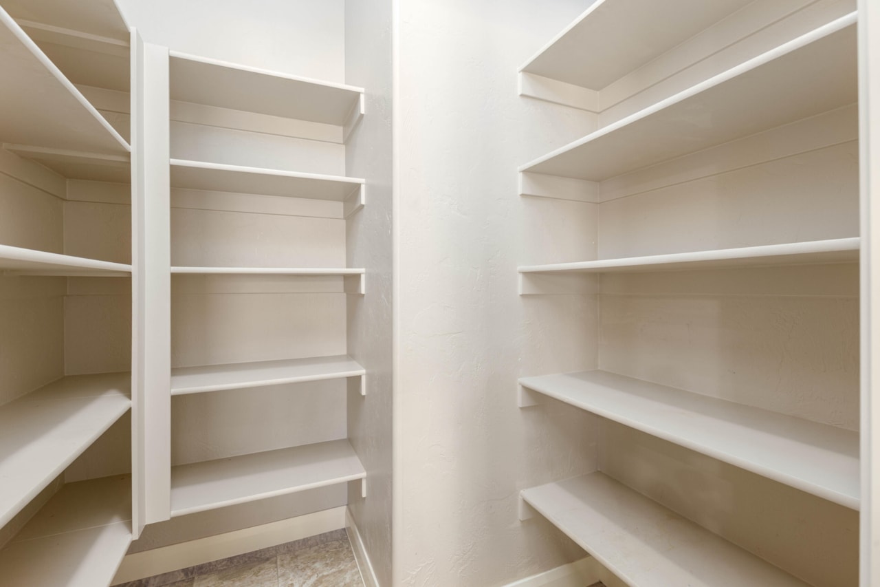 973 E 3850  S Washington, UT 84780 home for sale, MLS#25-264066 - Erika Rogers Photo 8