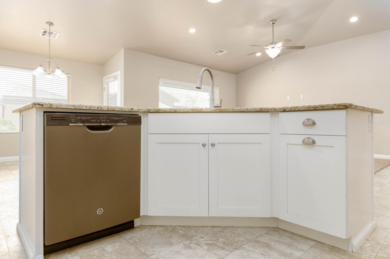 973 E 3850  S Washington, UT 84780 home for sale, MLS#25-264066 - Erika Rogers Photo 10