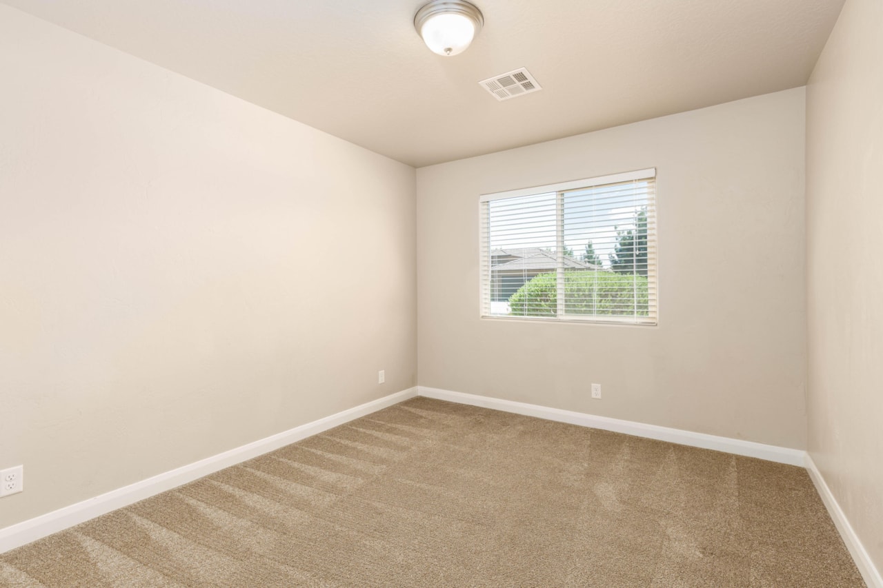 973 E 3850  S Washington, UT 84780 home for sale, MLS#25-264066 - Erika Rogers Photo 21