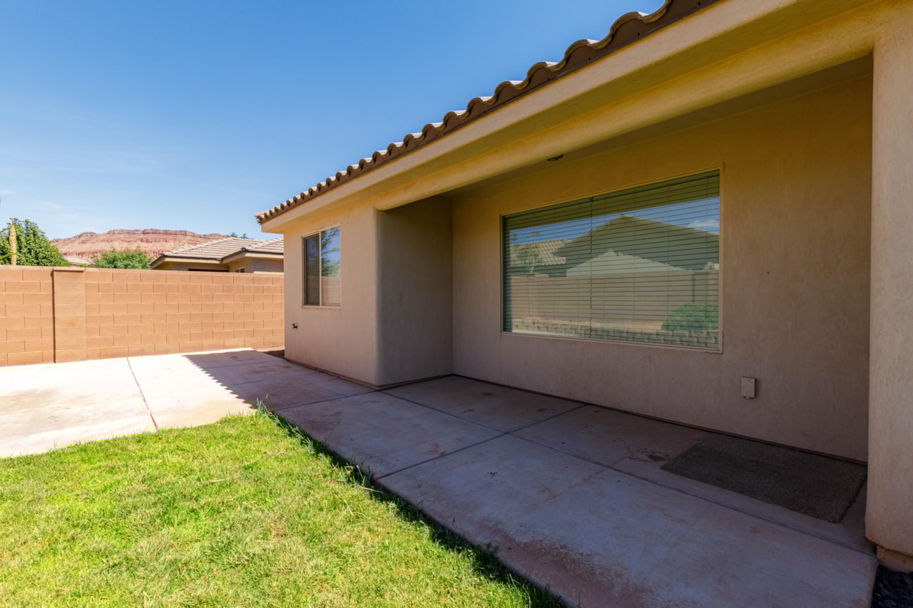 973 E 3850  S Washington, UT 84780 home for sale, MLS#25-264066 - Erika Rogers Photo 32