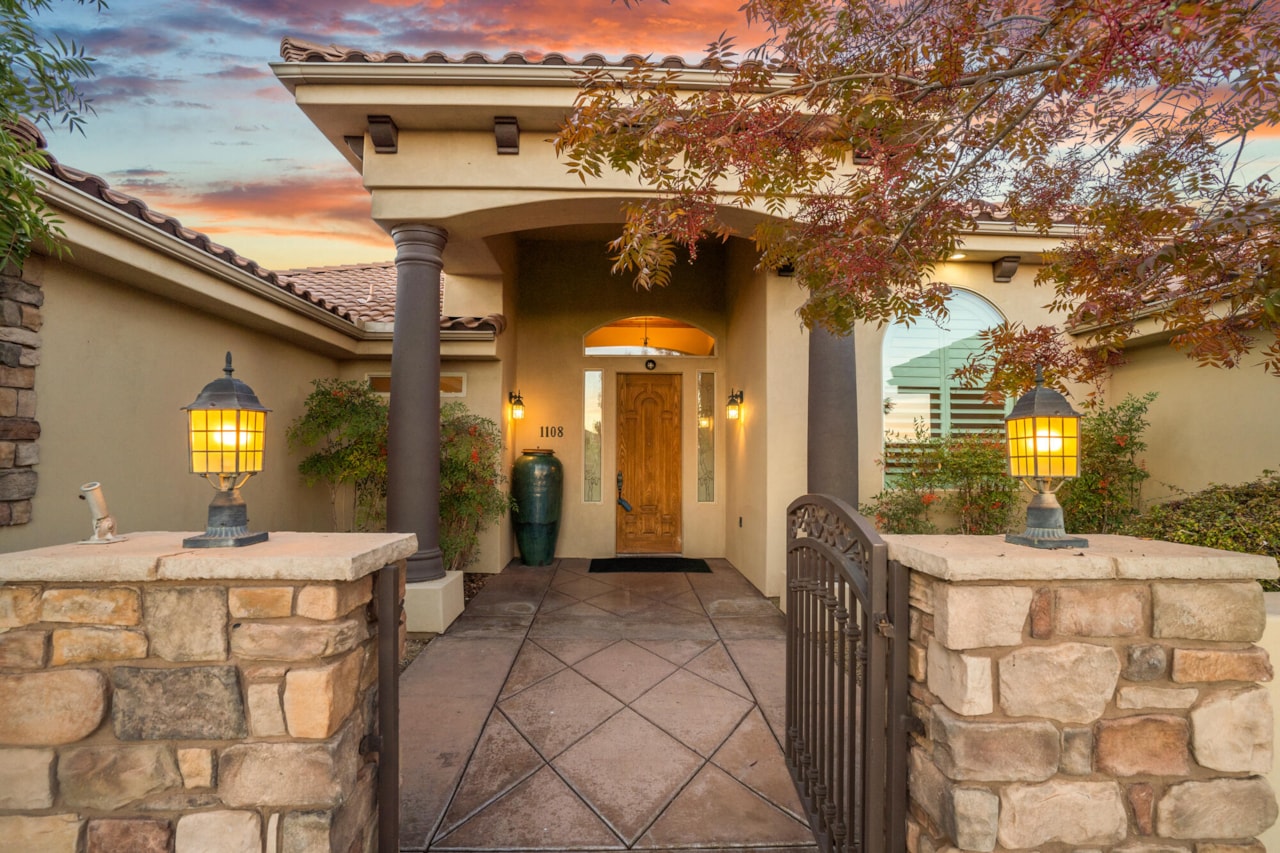 1108 N Catalpa DR Washington, UT 84780 home for sale, MLS#25-267086 - Erika Rogers Photo 3