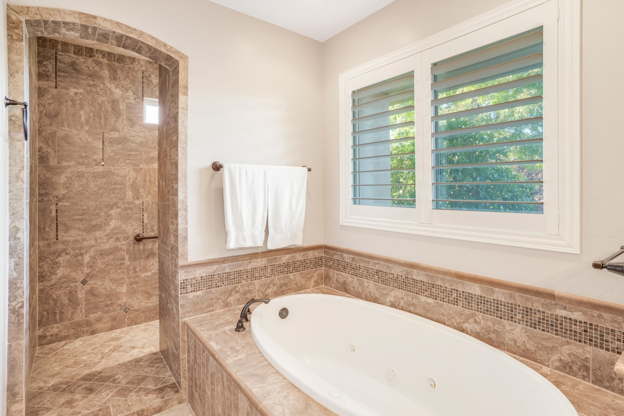 1108 N Catalpa DR Washington, UT 84780 home for sale, MLS#25-267086 - Erika Rogers Photo 17