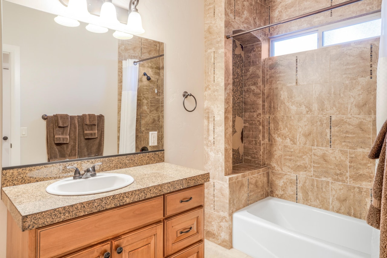 1108 N Catalpa DR Washington, UT 84780 home for sale, MLS#25-267086 - Erika Rogers Photo 22