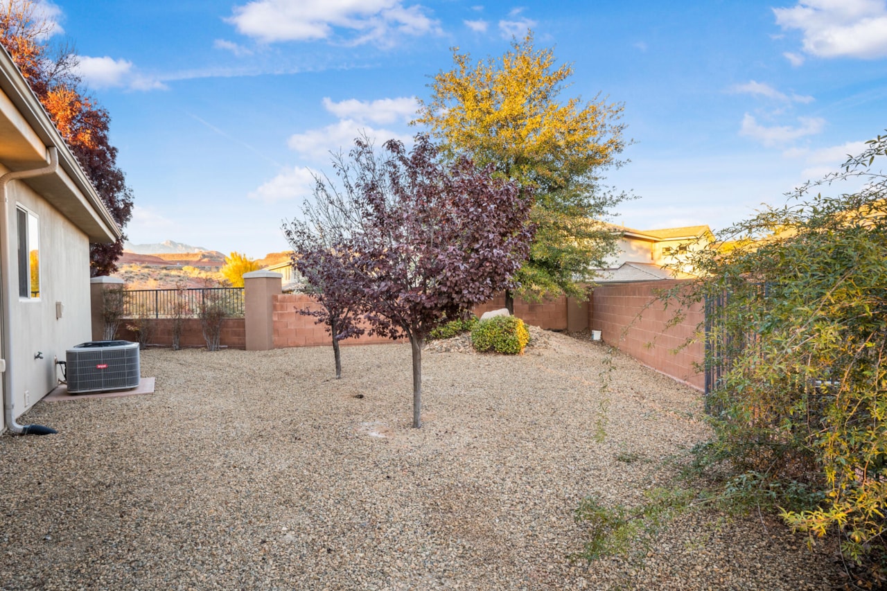 1108 N Catalpa DR Washington, UT 84780 home for sale, MLS#25-267086 - Erika Rogers Photo 38