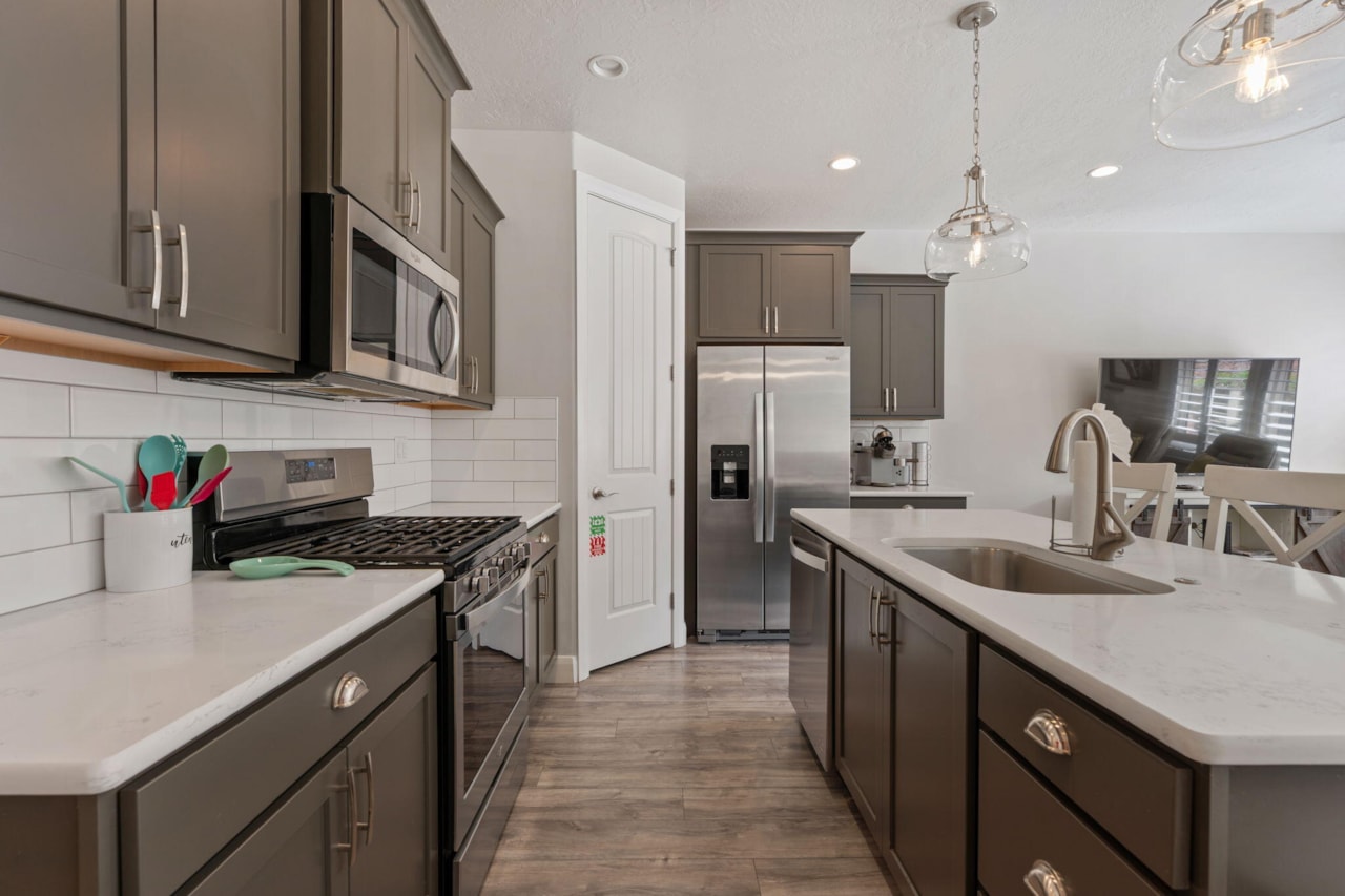 4818 N Winged Foot DR St George, UT 84770 home for sale, MLS#25-266090 - Erika Rogers Photo 10