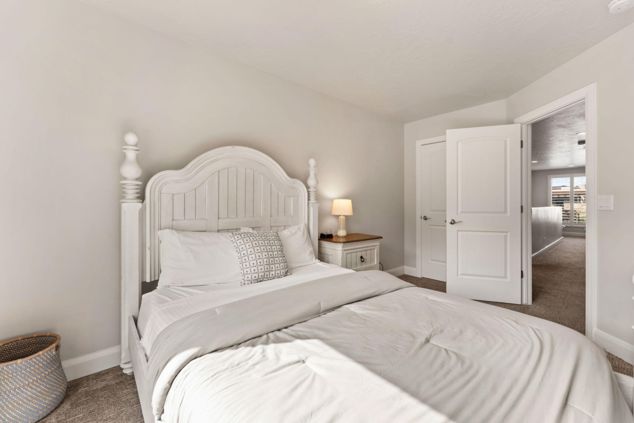 4818 N Winged Foot DR St George, UT 84770 home for sale, MLS#25-266090 - Erika Rogers Photo 24