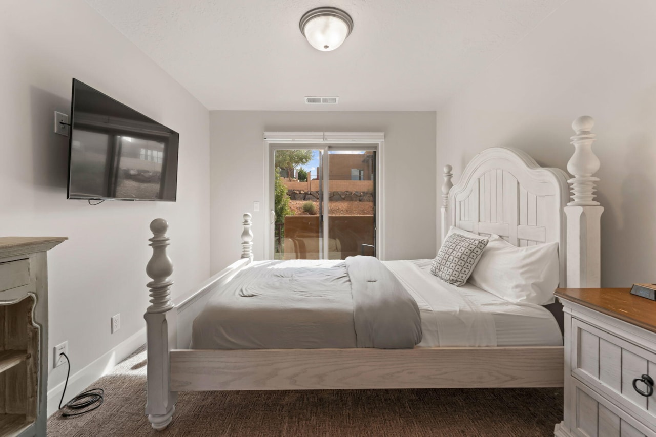 4818 N Winged Foot DR St George, UT 84770 home for sale, MLS#25-266090 - Erika Rogers Photo 25