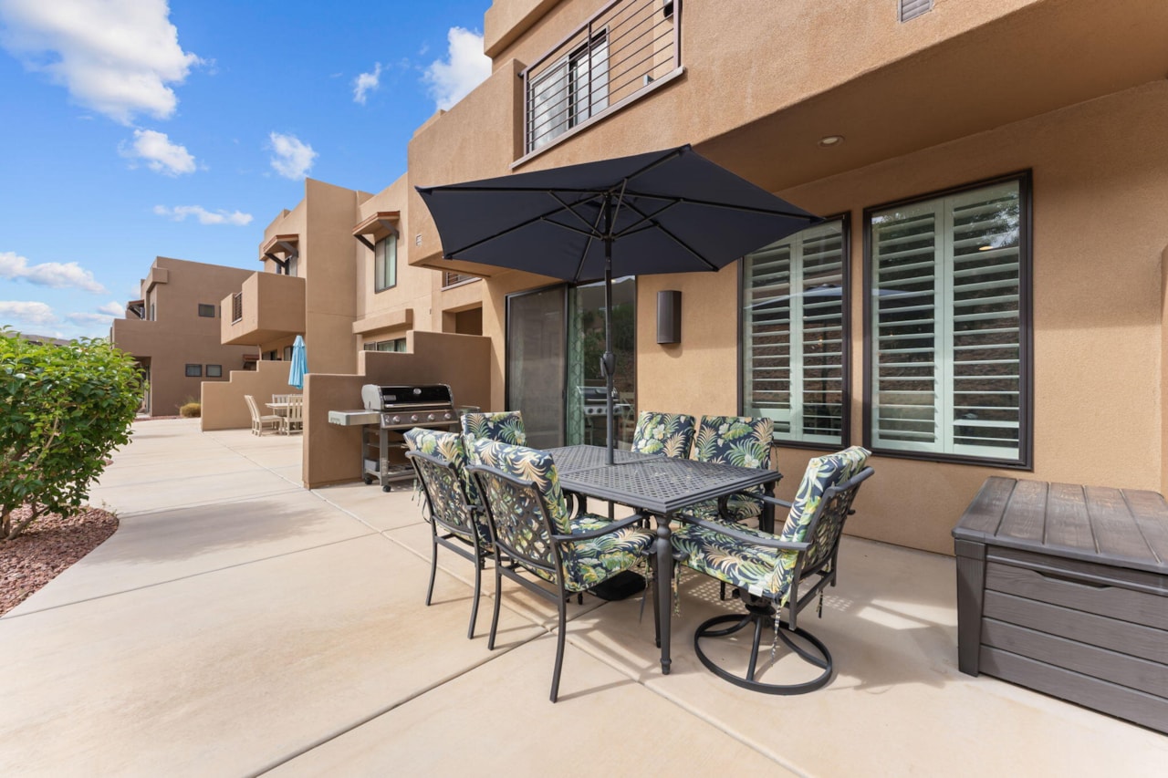 4818 N Winged Foot DR St George, UT 84770 home for sale, MLS#25-266090 - Erika Rogers Photo 38