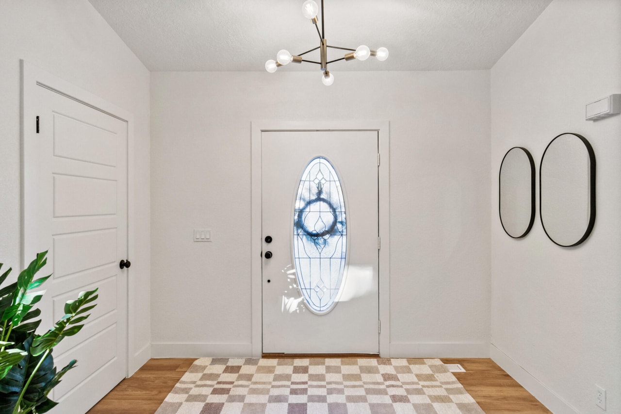 3360 S Chaparral DR St George, UT 84790 home for sale, MLS#25-267104 - Erika Rogers Photo 4