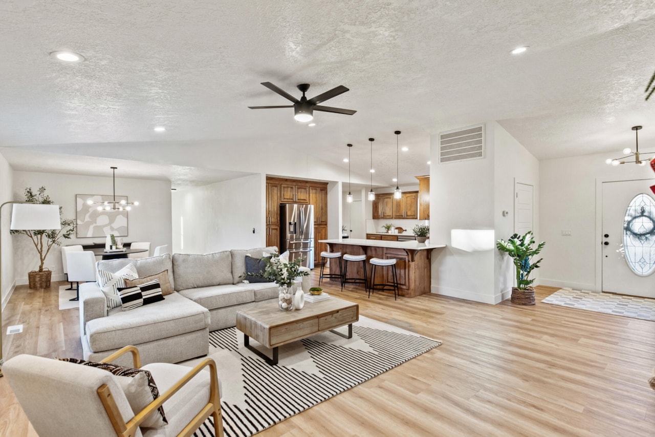 3360 S Chaparral DR St George, UT 84790 home for sale, MLS#25-267104 - Erika Rogers Photo 5