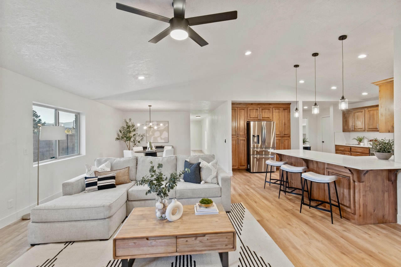 3360 S Chaparral DR St George, UT 84790 home for sale, MLS#25-267104 - Erika Rogers Photo 6