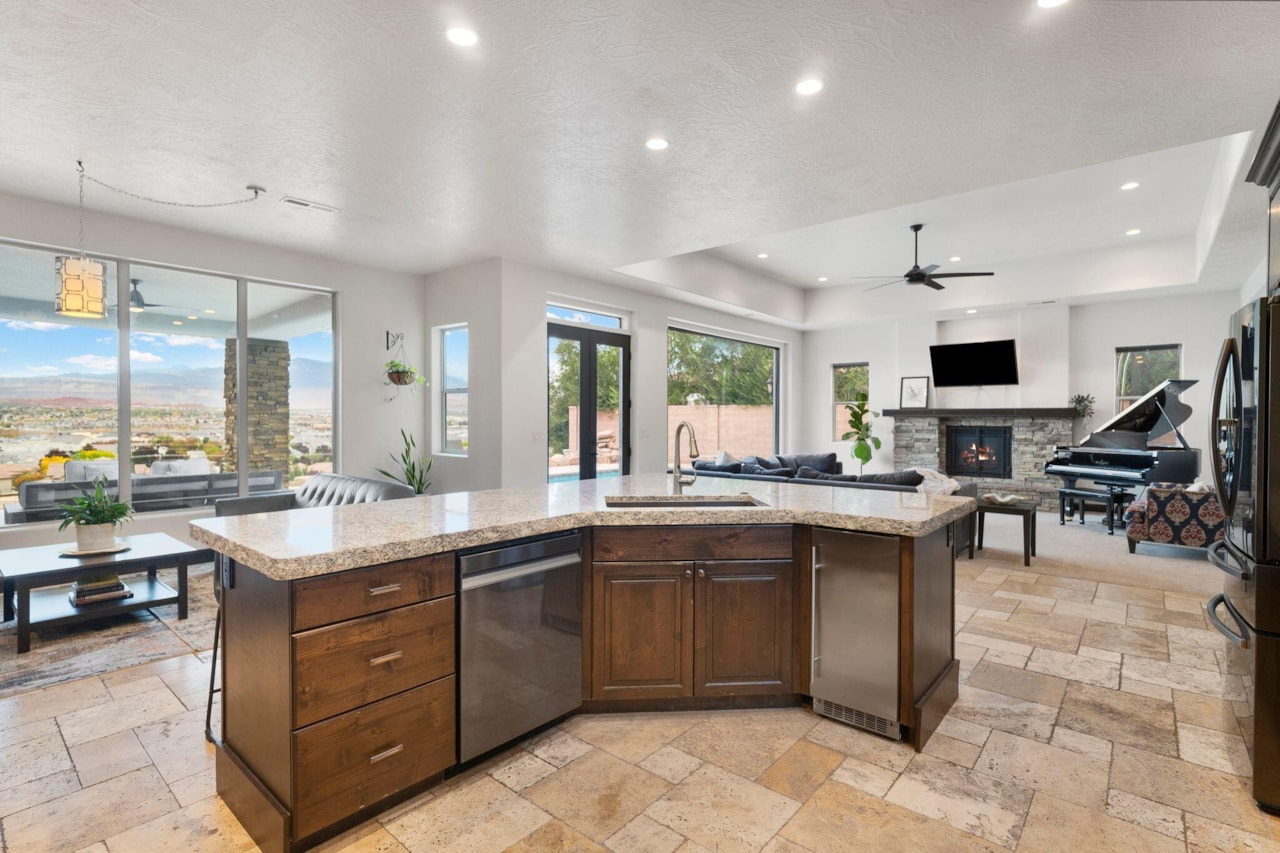 1489 S 2670  E St George, UT 84790 home for sale, MLS#25-266814 - Erika Rogers Photo 11