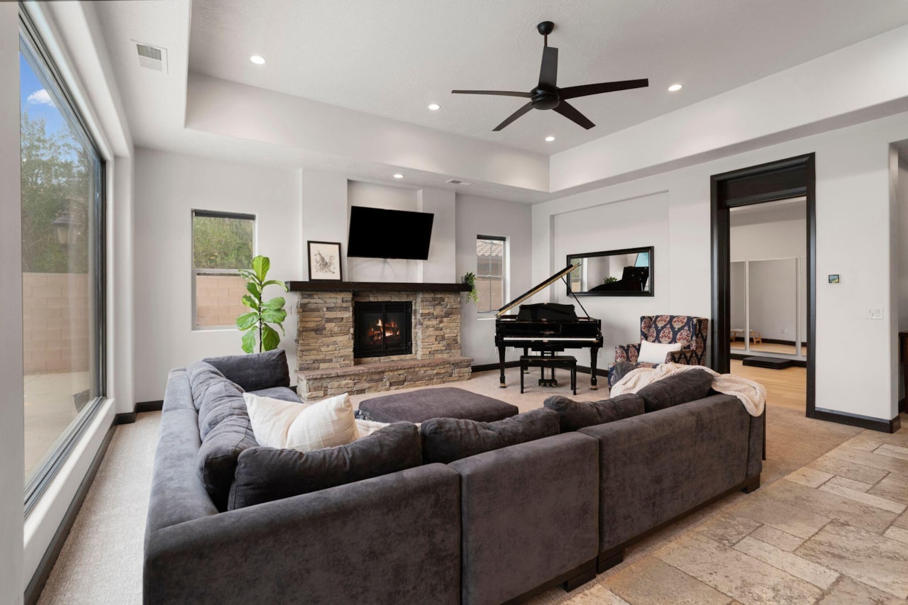 1489 S 2670  E St George, UT 84790 home for sale, MLS#25-266814 - Erika Rogers Photo 15