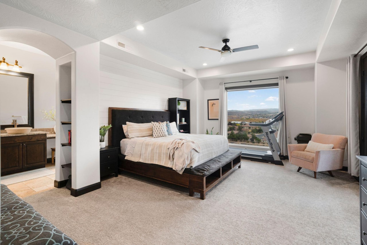 1489 S 2670  E St George, UT 84790 home for sale, MLS#25-266814 - Erika Rogers Photo 18