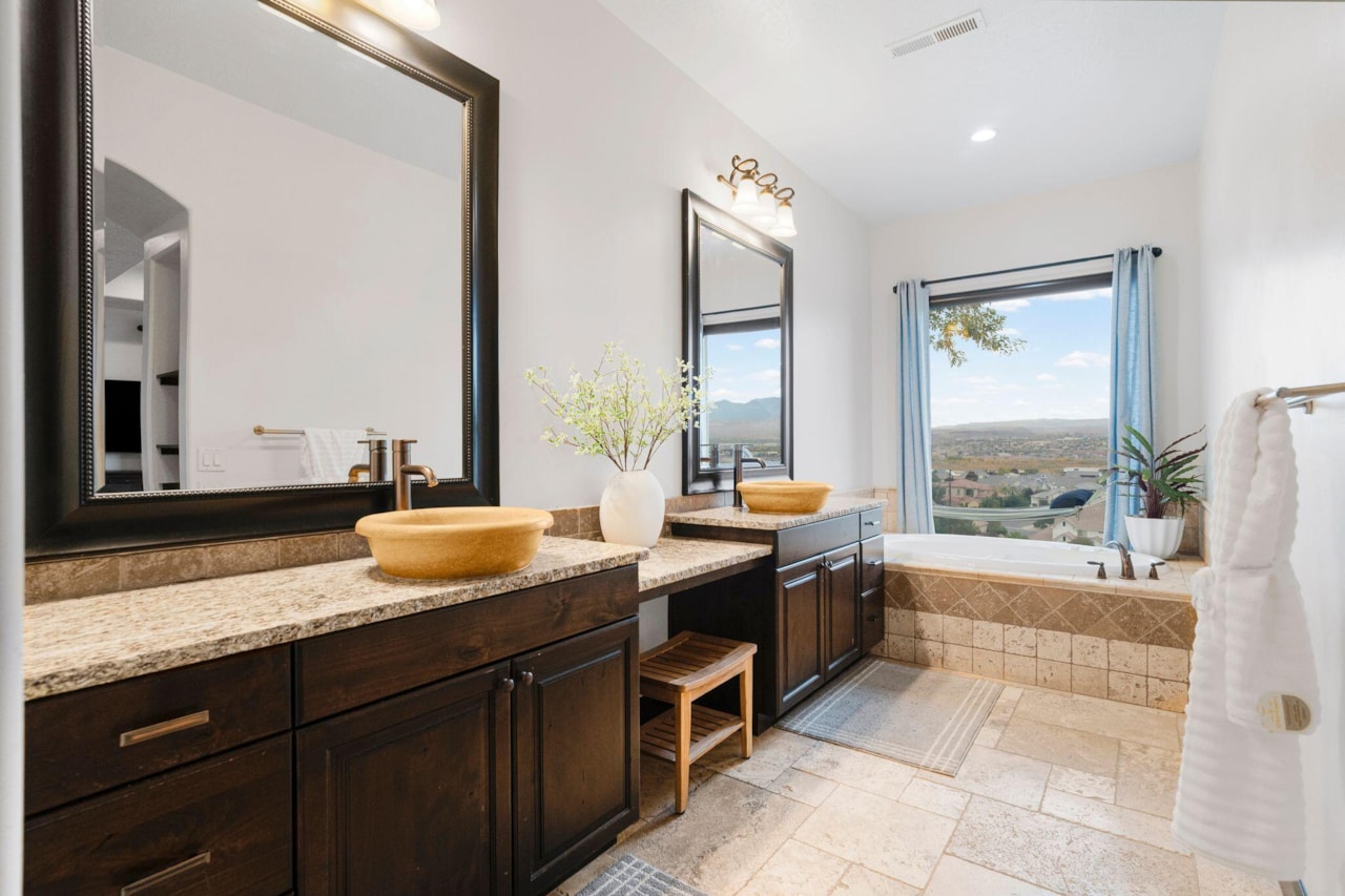 1489 S 2670  E St George, UT 84790 home for sale, MLS#25-266814 - Erika Rogers Photo 19