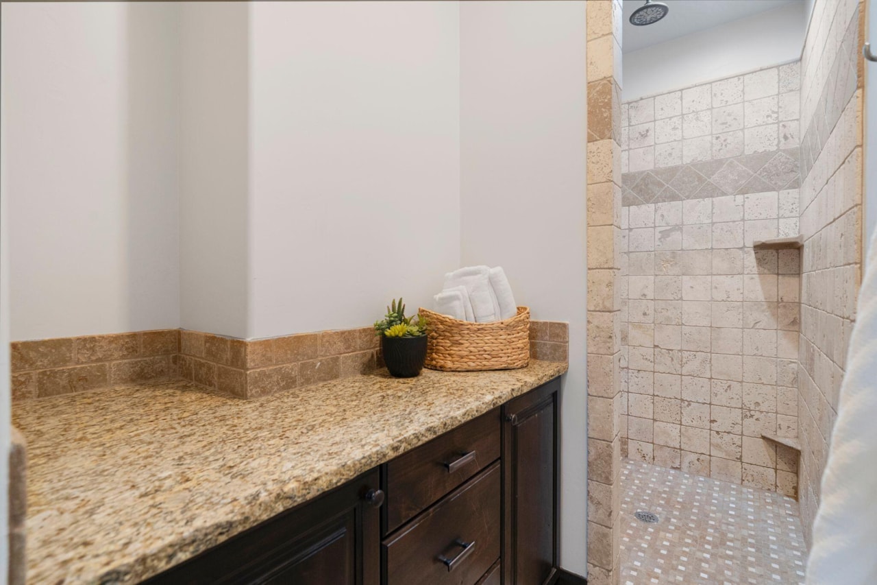 1489 S 2670  E St George, UT 84790 home for sale, MLS#25-266814 - Erika Rogers Photo 20