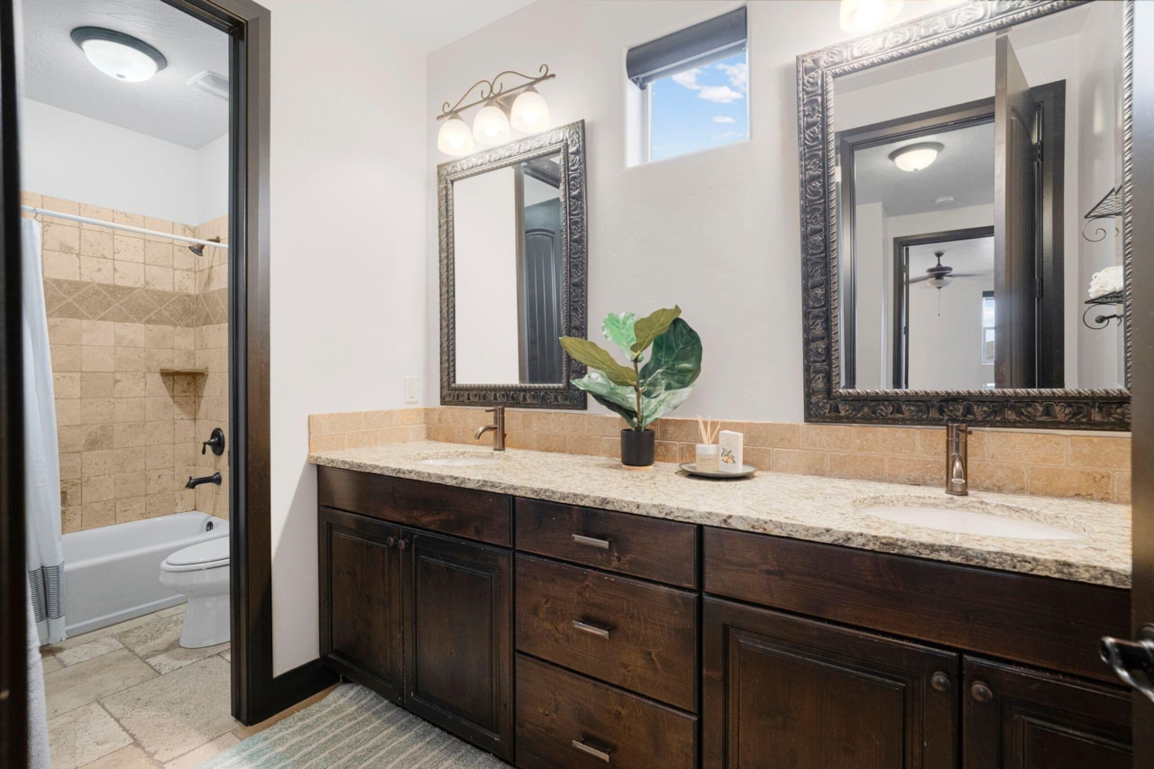 1489 S 2670  E St George, UT 84790 home for sale, MLS#25-266814 - Erika Rogers Photo 31