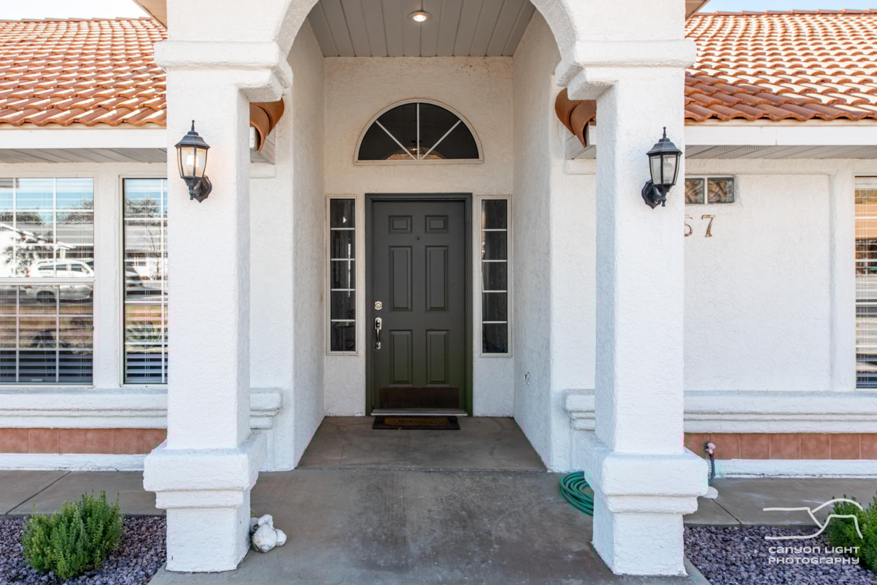 1657 W Ute RD St George, UT 84790 home for sale, MLS#25-267110 - Erika Rogers Photo 5