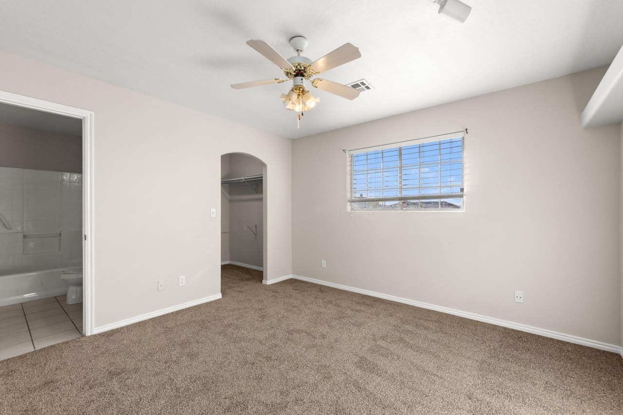 711 E Scenic Dr  N Washington, UT 84780 home for sale, MLS#25-267109 - Erika Rogers Photo 13