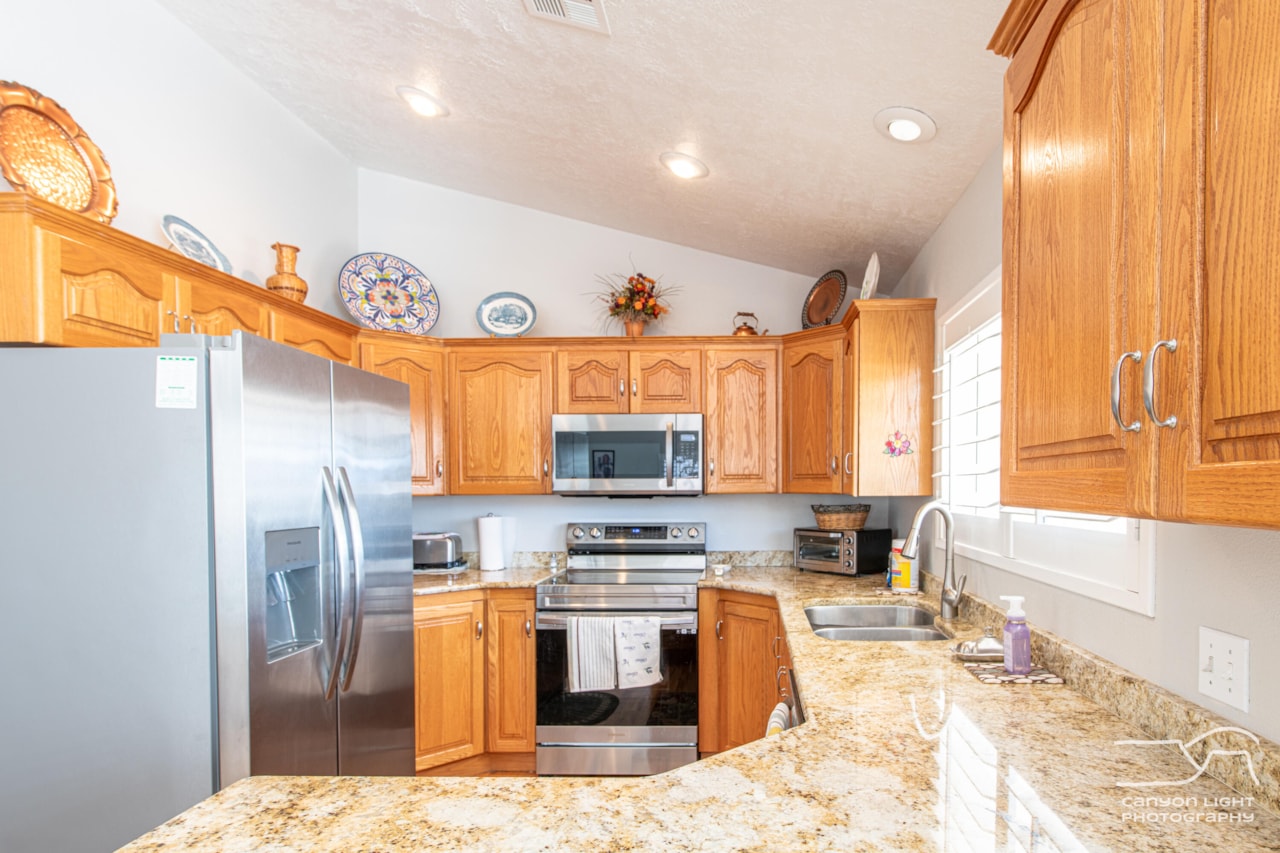 1657 W Ute RD St George, UT 84790 home for sale, MLS#25-267110 - Erika Rogers Photo 13