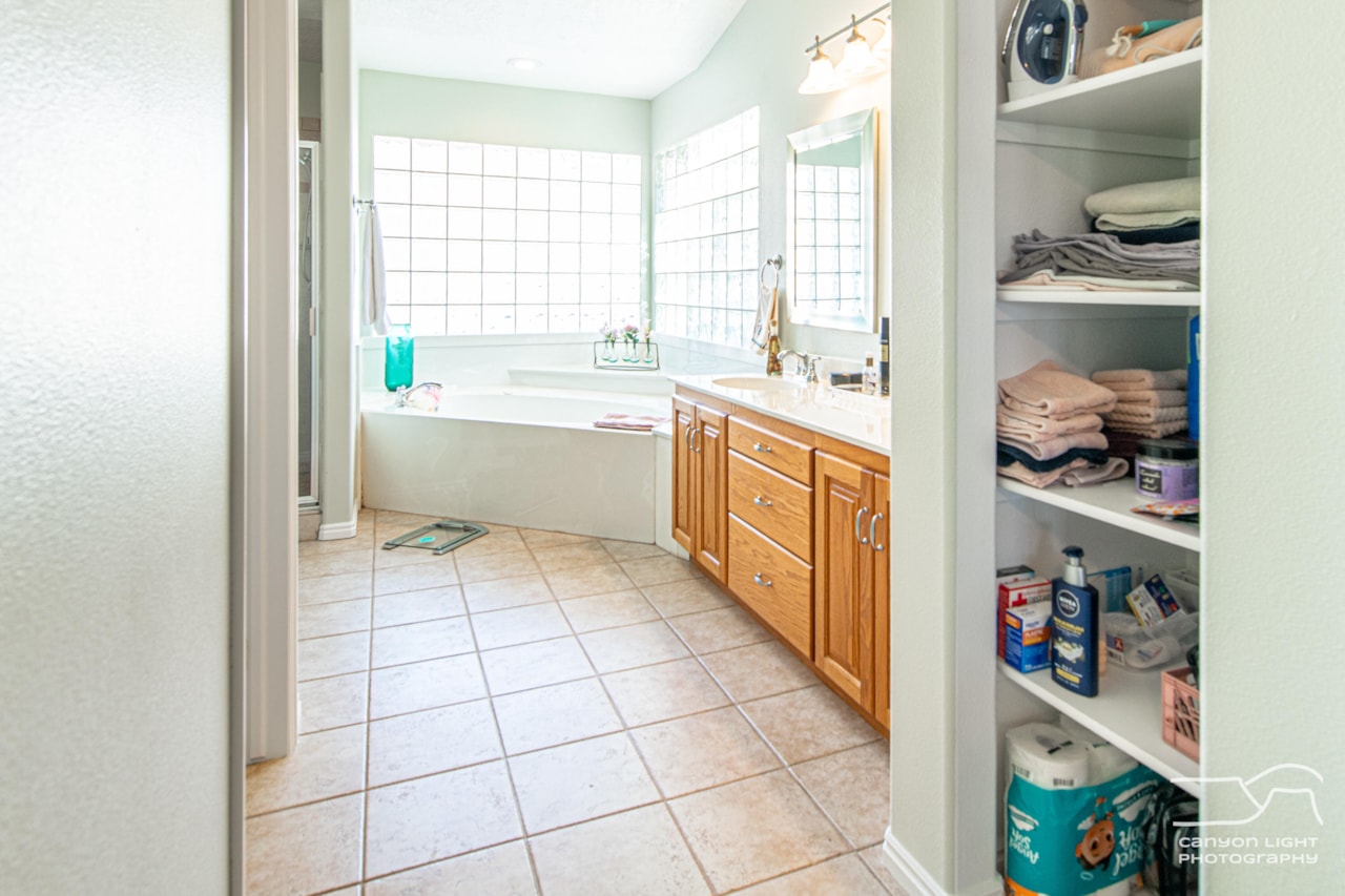 1657 W Ute RD St George, UT 84790 home for sale, MLS#25-267110 - Erika Rogers Photo 22