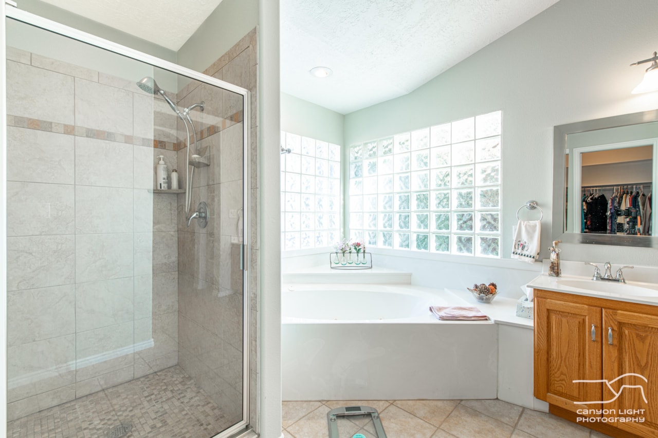 1657 W Ute RD St George, UT 84790 home for sale, MLS#25-267110 - Erika Rogers Photo 23