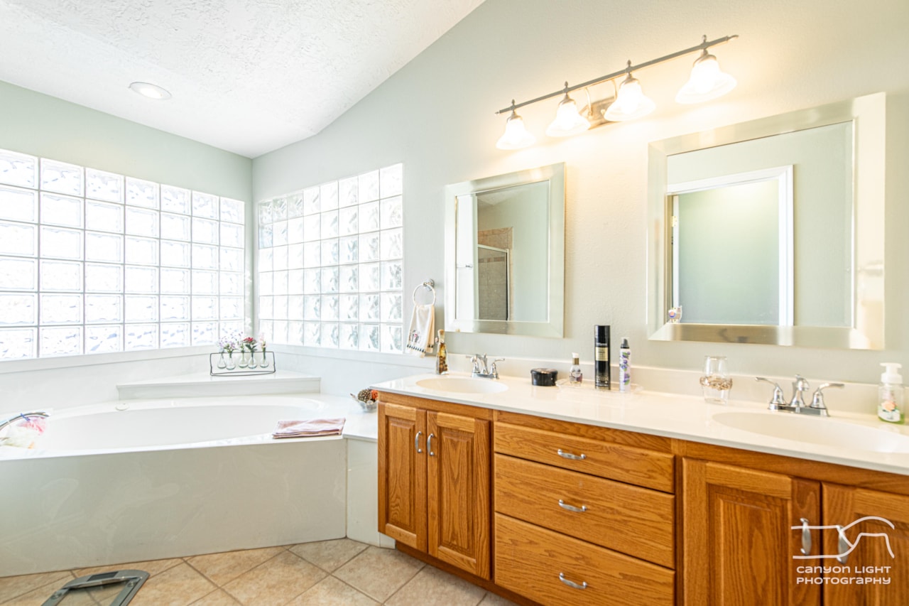 1657 W Ute RD St George, UT 84790 home for sale, MLS#25-267110 - Erika Rogers Photo 24