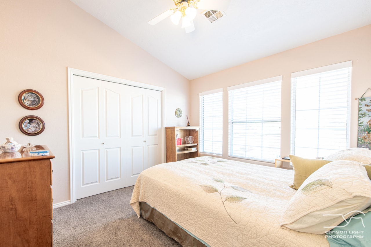 1657 W Ute RD St George, UT 84790 home for sale, MLS#25-267110 - Erika Rogers Photo 25