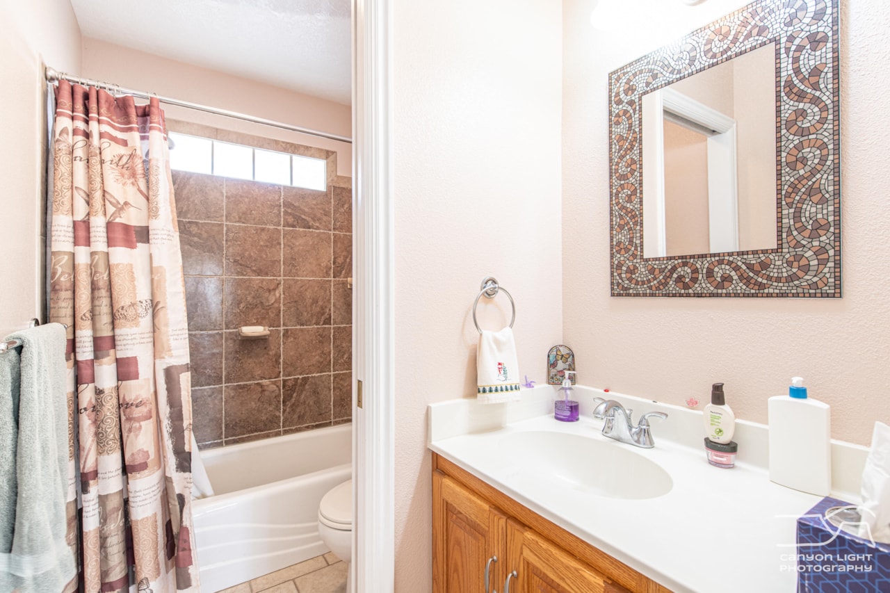 1657 W Ute RD St George, UT 84790 home for sale, MLS#25-267110 - Erika Rogers Photo 27