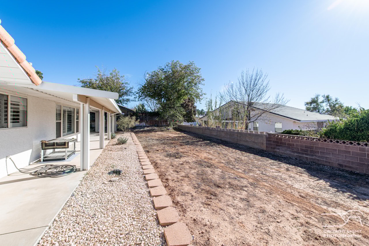 1657 W Ute RD St George, UT 84790 home for sale, MLS#25-267110 - Erika Rogers Photo 33