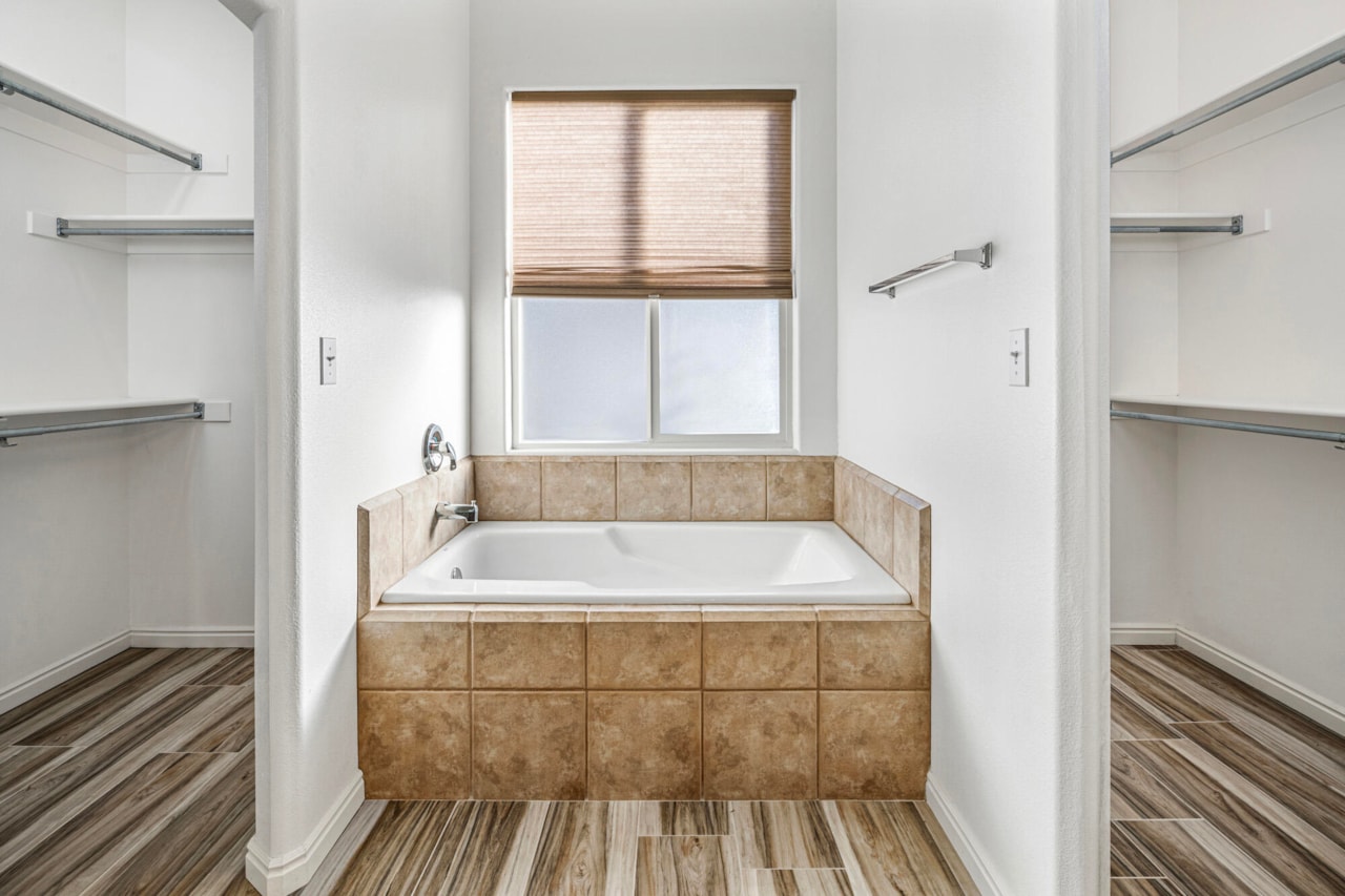 205 W Terrace CIR Toquerville, UT 84774 home for sale, MLS#25-267065 - Erika Rogers Photo 16