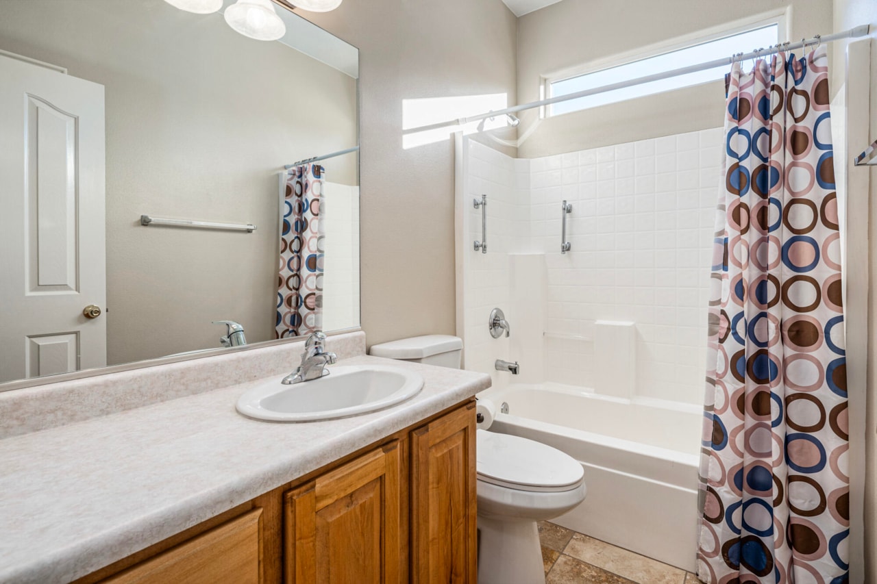 205 W Terrace CIR Toquerville, UT 84774 home for sale, MLS#25-267065 - Erika Rogers Photo 19