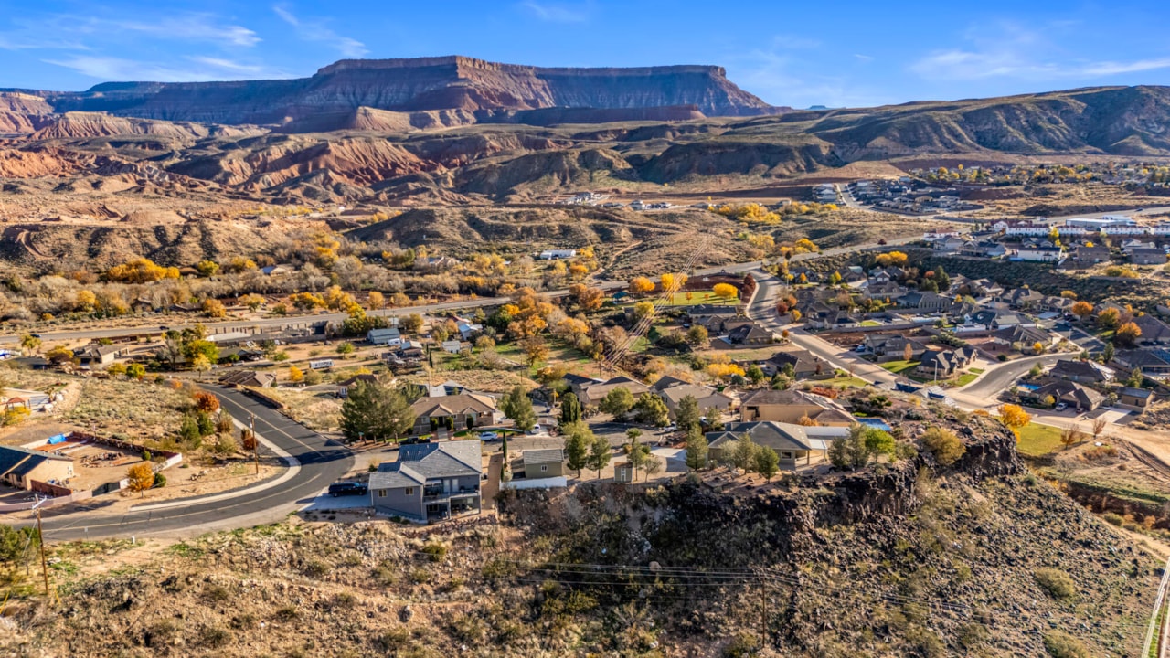 205 W Terrace CIR Toquerville, UT 84774 home for sale, MLS#25-267065 - Erika Rogers Photo 48