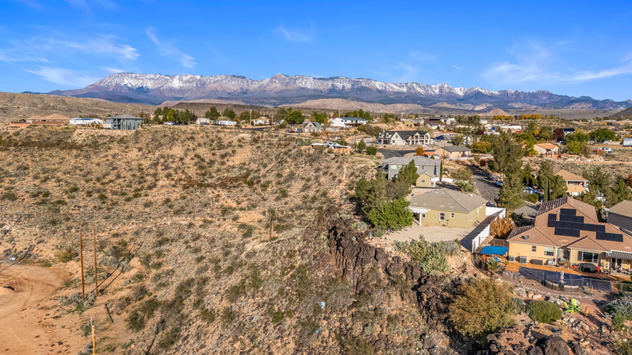 205 W Terrace CIR Toquerville, UT 84774 home for sale, MLS#25-267065 - Erika Rogers Photo 36