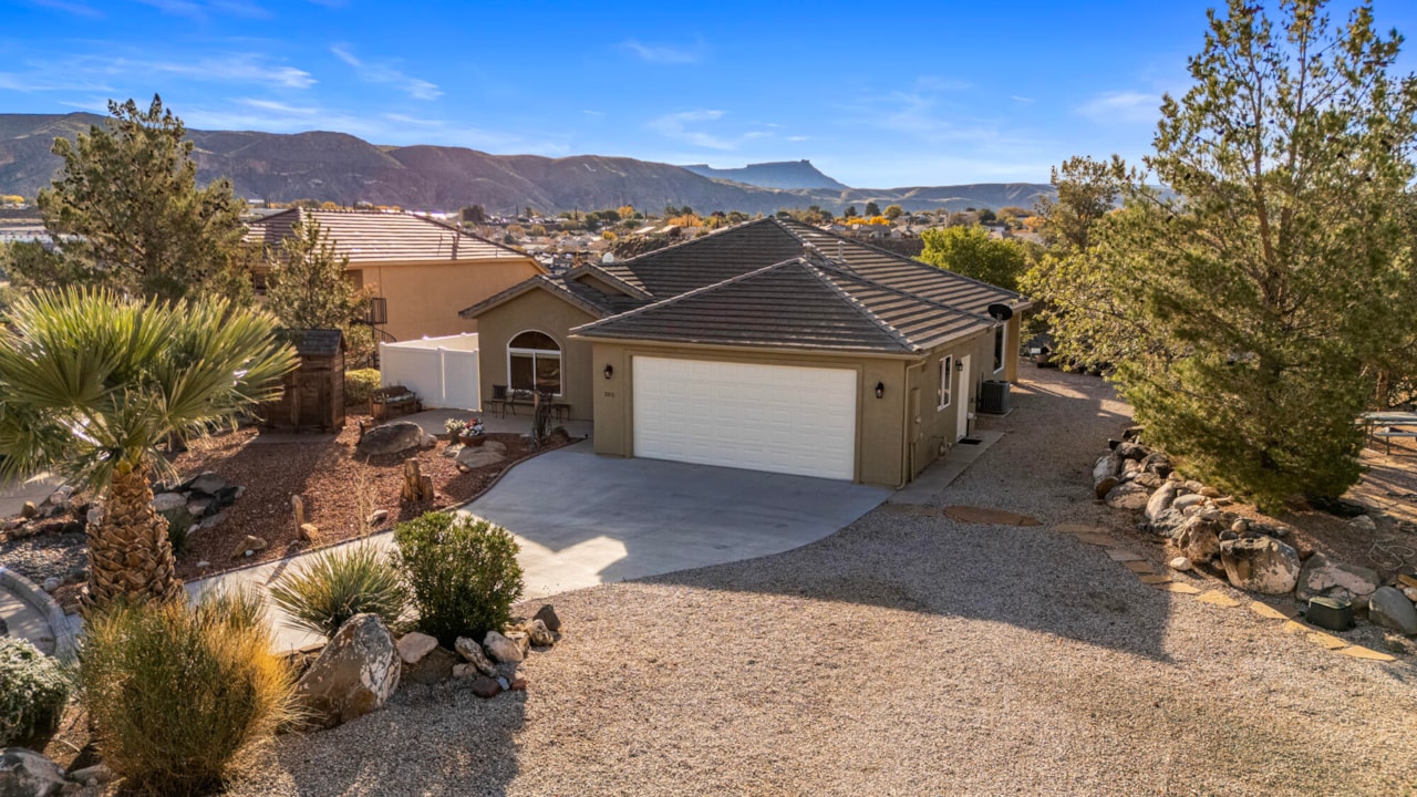 205 W Terrace CIR Toquerville, UT 84774 home for sale, MLS#25-267065 - Erika Rogers Photo 43