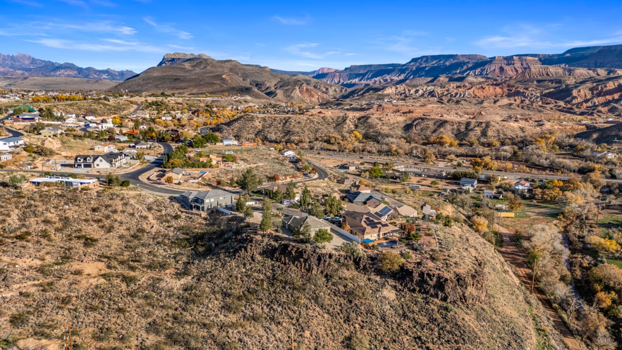 205 W Terrace CIR Toquerville, UT 84774 home for sale, MLS#25-267065 - Erika Rogers Photo 50