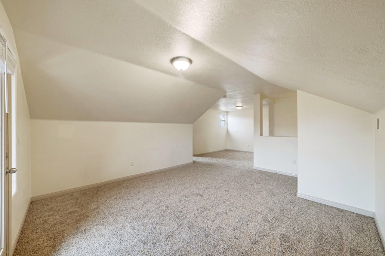 922 E Silver Shadows DR Washington, UT 84780 home for sale, MLS#25-267115 - Erika Rogers Photo 22