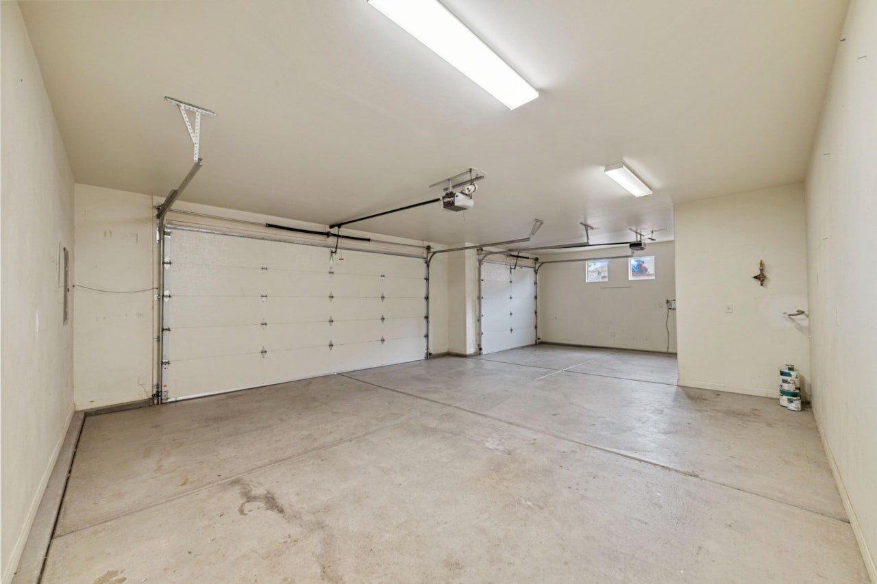 922 E Silver Shadows DR Washington, UT 84780 home for sale, MLS#25-267115 - Erika Rogers Photo 25