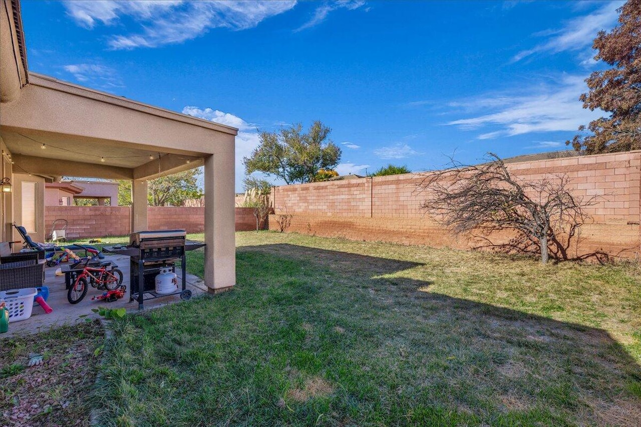 3309 E Willow Springs DR Washington, UT 84780 home for sale, MLS#25-267117 - Erika Rogers Photo 15