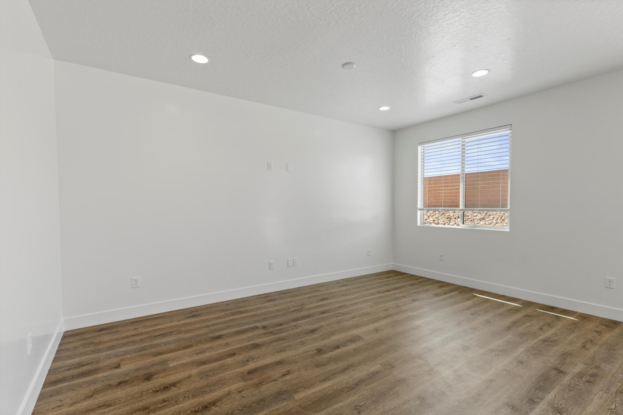 Lot 211 Paraiso Hurricane, UT 84737 home for sale, MLS#25-267126 - Erika Rogers Photo 9