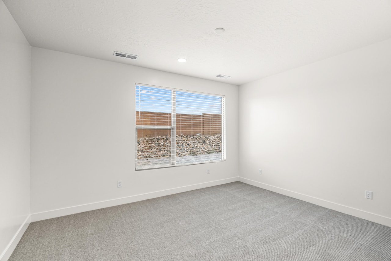 Lot 320 Southern View St George, UT 84790 home for sale, MLS#25-267140 - Erika Rogers Photo 11