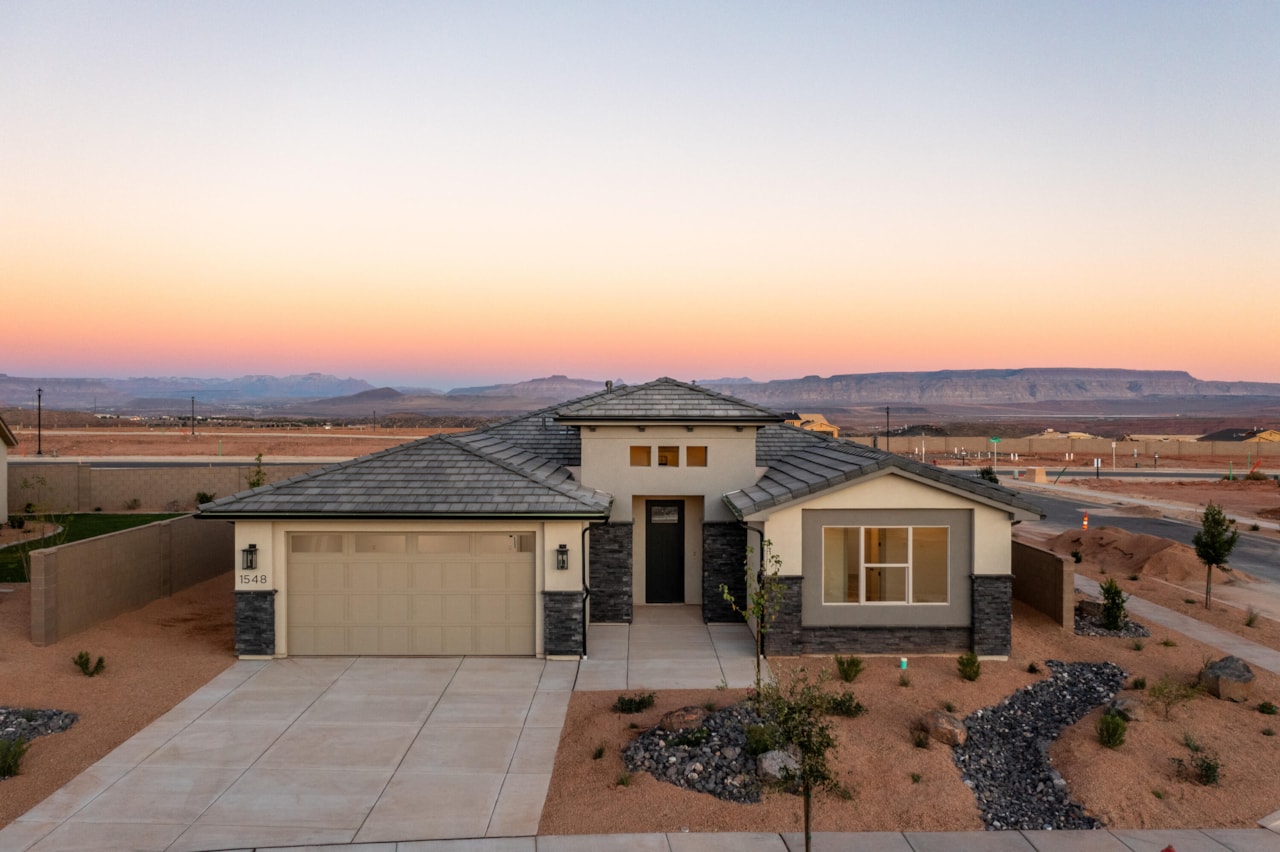 1579 N Horizon Parkway #124 Washington, UT 84780 home for sale, MLS#25-265646 - Erika Rogers