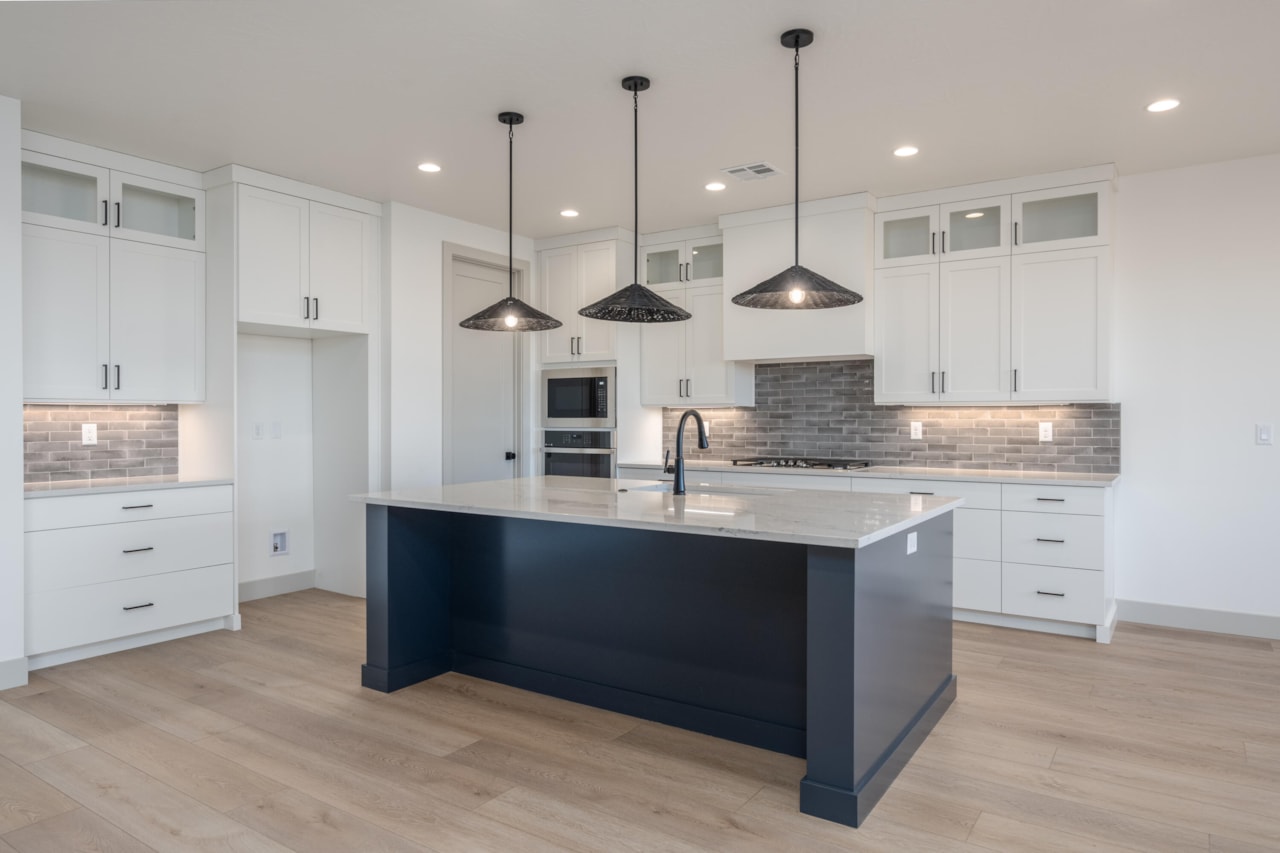 1579 N Horizon Parkway #124 Washington, UT 84780 home for sale, MLS#25-265646 - Erika Rogers Photo 3