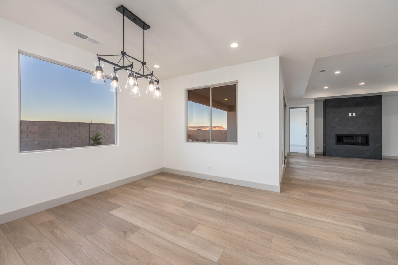 1579 N Horizon Parkway #124 Washington, UT 84780 home for sale, MLS#25-265646 - Erika Rogers Photo 7